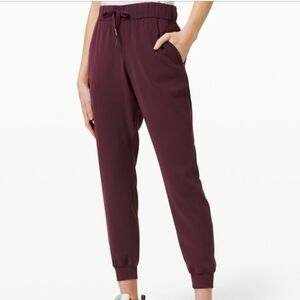 Lululemon Athletica Burgundy On The Fly Jogger Pants Women's